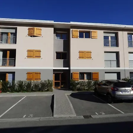 Apartment T3 Le - 2 Et Terrasse Avec Vue Imprenable Sur Les Montagnes ! *